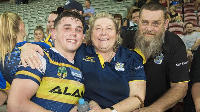 Sunshine Coast’s Reed Mahoney with his parents Leanne and Glenn after his NRL debut in June 2018.