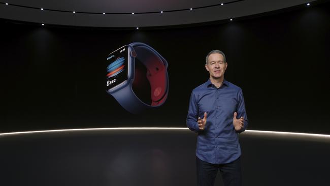 Apple’s Chief Operating Officer Jeff Williams unveils Apple Watch Series 6 and Apple Watch SE. Picture: Apple