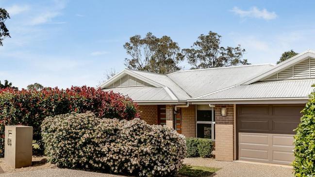 64 Skyline Dr, Blue Mountain Heights, is for sale.