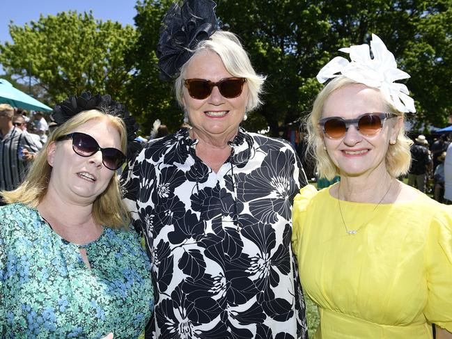 Apiam Bendigo Cup was held at Bendigo Racecourse, Bendigo, Victoria, on Wednesday, October 30th, 2024. Pictured enjoying the horse racing carnival are Dee, Jane and Jenny Picture: Andrew Batsch