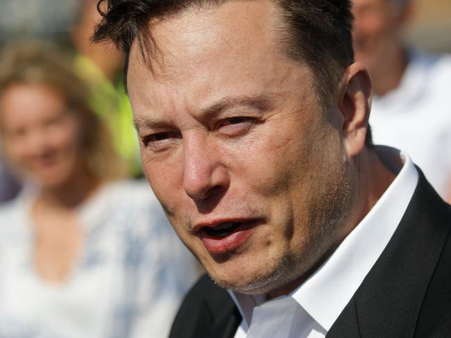 Musk’s brutal response to dad’s baby news