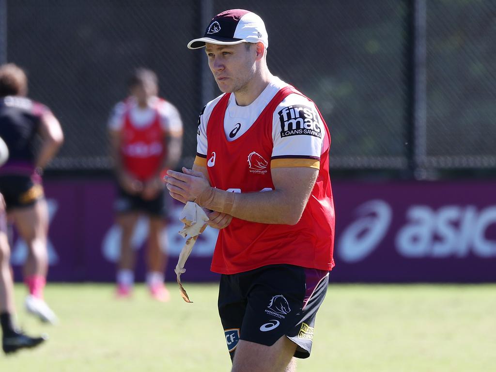 Billy Walters was wearing the red no-contact training bib. Picture: Liam Kidston