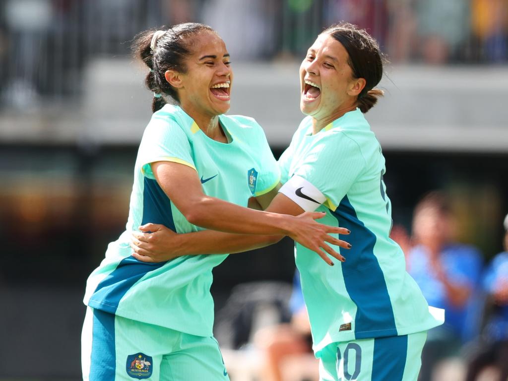 Peters says the side needs to work out how to best use Mary Fowler (left) and Sam Kerr. (Photo by James Worsfold/Getty Images)