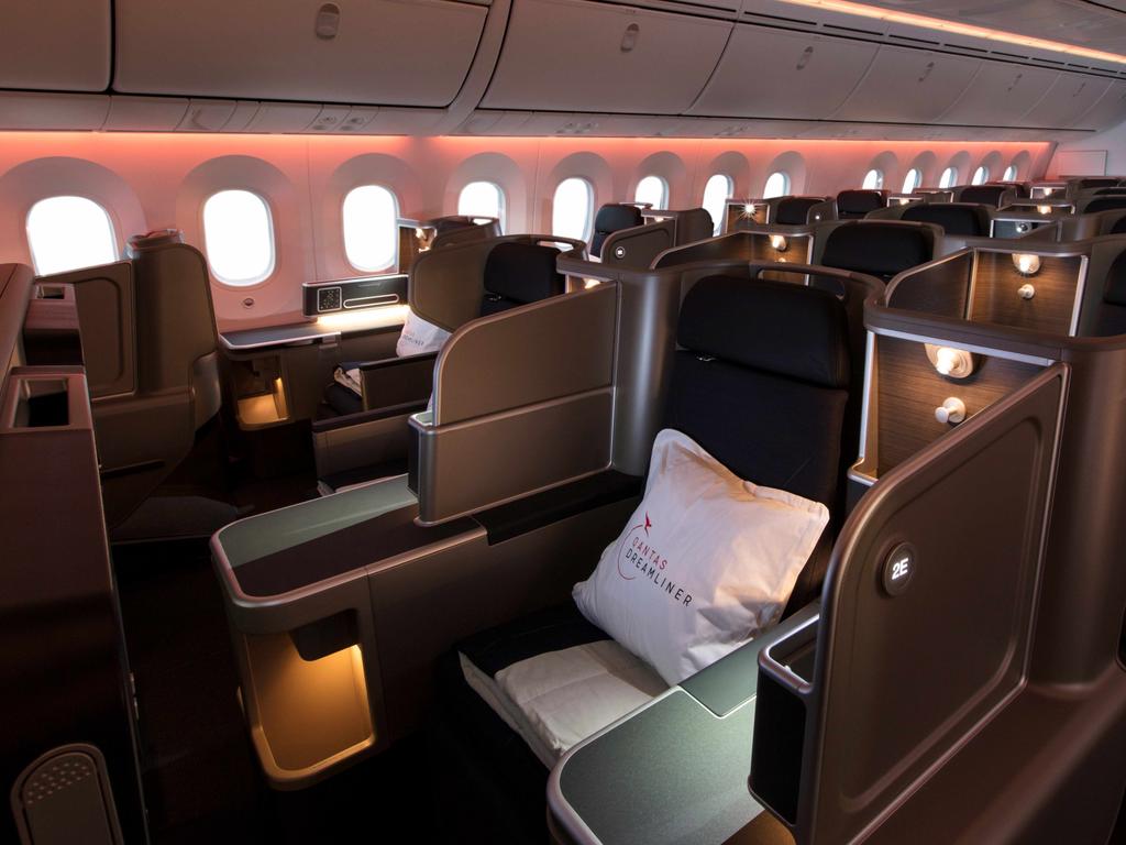 Business class on the Qantas Boeing 787-9 Dreamliner.