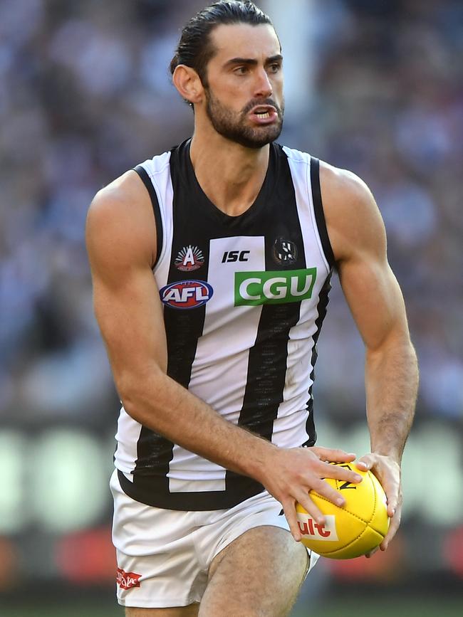 Brodie Grundy plays like a ruckman and a midfielder.