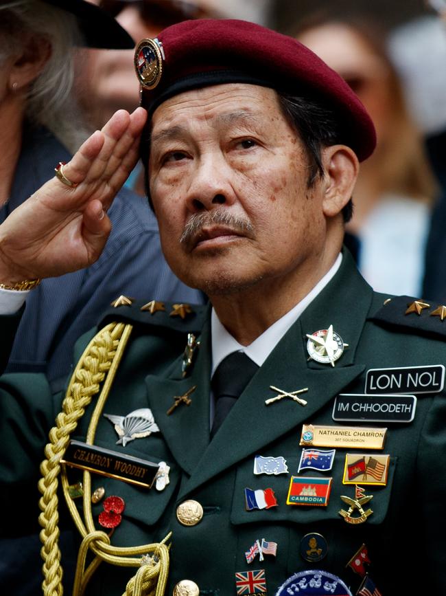 A veteran salutes the fallen in Martin Place. Picture: NewsWire / Nikki Short