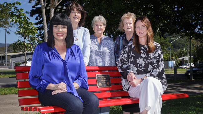 LNP candidate for Cairns Yolonde Entsch, Gwen Grover’s sister Sue Cole, Fiona Splitt, who successfully campaigned for the ‘no body, no parole’ law, Deirdre Ford of the Red Rose Foundation, and Cairns Regional Council Mayor Amy Eden.