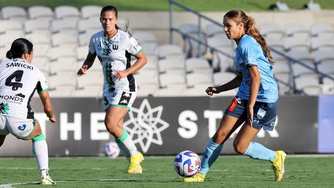 Teenager Indiana Dos Santos makes her A-League Women's debut for Sydney FC.