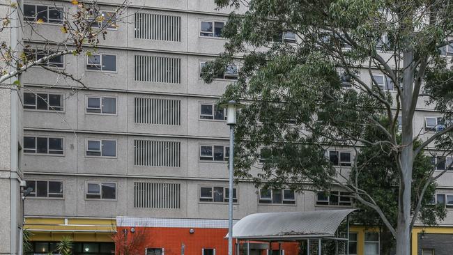 More than ten thousand people have joined public housing waitlists in Victoria since 2018. Picture: Asanka Ratnayake/Getty Images.