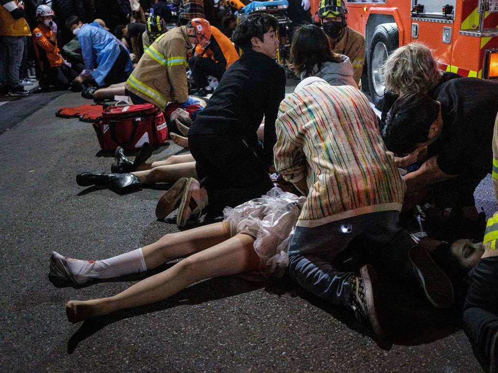 south-korea-stampede-chilling-photo-shows-100-000-people-crammed-into