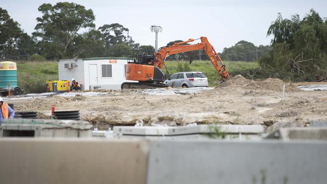 Mordialloc Freeway construction site at Centre Dandenong Road near Boundary Road. Picture: Ellen Smith