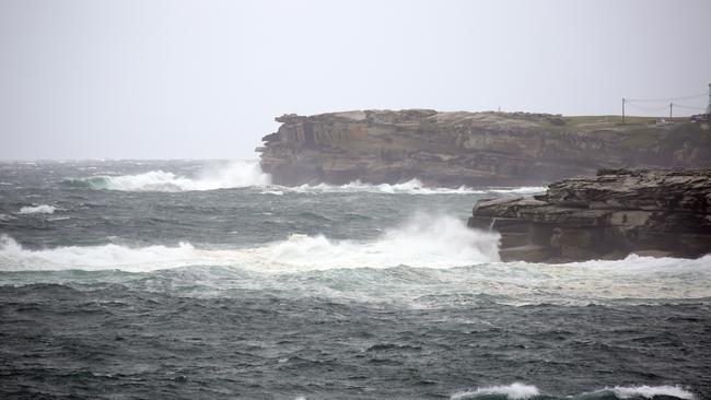 Damaging winds averaging up to 70km/h, with peak gusts of 90km/h, will lash the region. Picture: NCA NewsWire / Christian Gilles