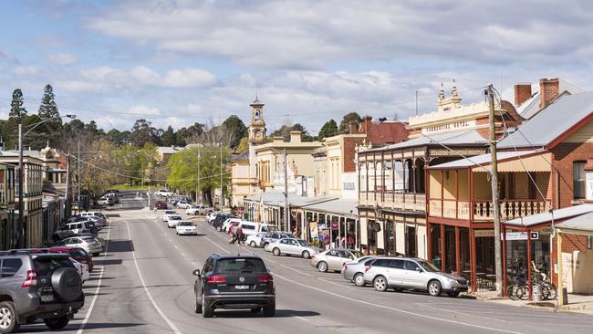 Beechworth streetscape, VICcredit: Robert Blackburnescape14 november 2021kendall hill