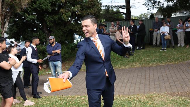 Auctioneer Francesco Princi from Cooley Auctions looks for bids during an auction. Picture: Tim Hunter