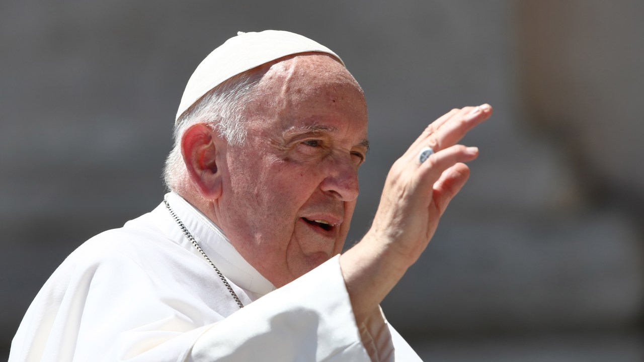 Pope Francis Allows Blessing Same Sex Couples In Landmark Ruling For The Roman Catholic Church 