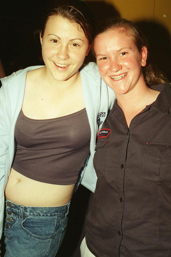 xx nq Socials /Mackay /Alcohol /Free Dance Party at /Doors /Nightclub; Rebecca Pace and Bernadette Warren 16 Jul 2000