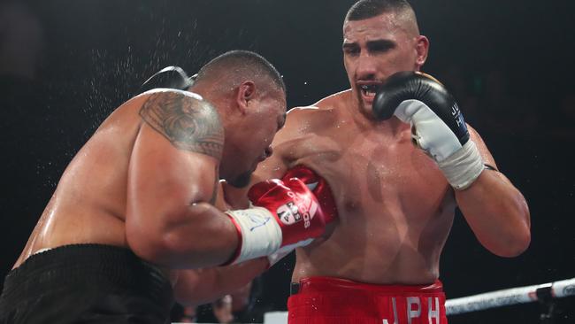 Justis Huni knocked off Faiga Opelu in seven rounds.