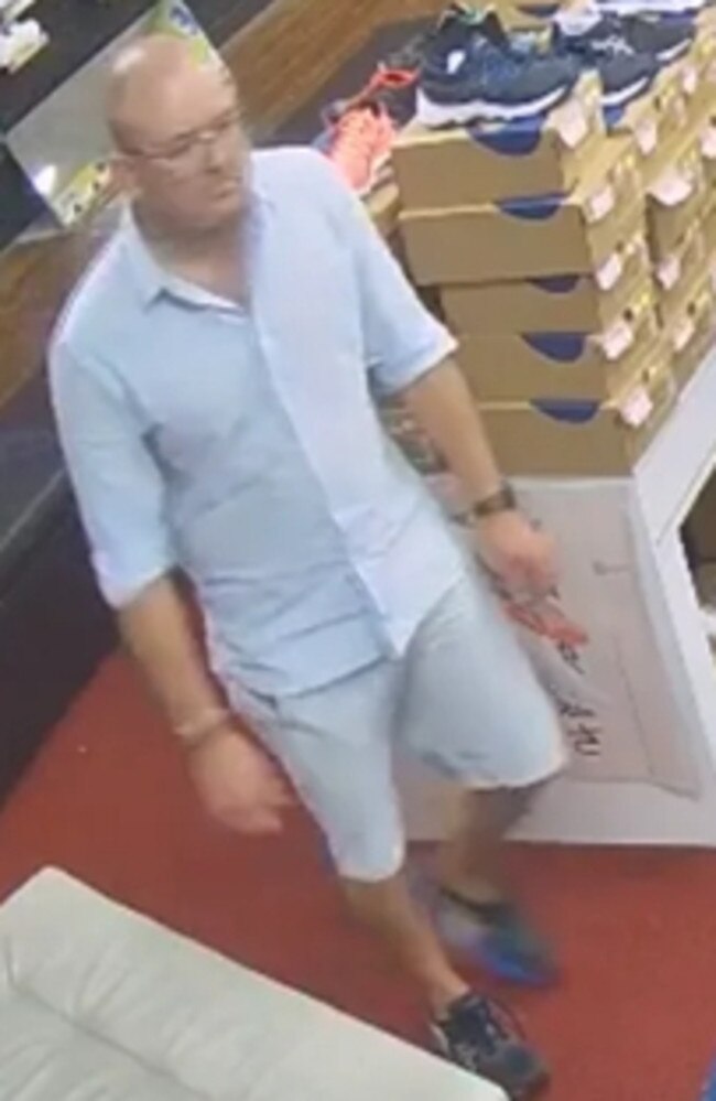 Police want to speak with this man in relation to a stealing at Bundall. Picture: Supplied