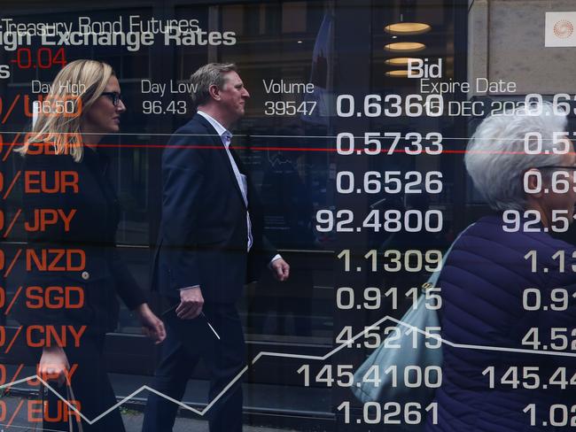 SYDNEY, AUSTRALIA - Newswire Photos- October 10, 2022: A general view of members of the public walking past the ASX in Sydney. Picture: NCA Newswire/ Gaye Gerard