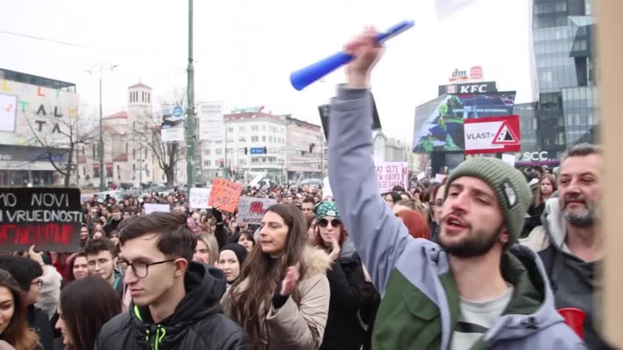 Bosnians protest against government over deaths in 2024 floods