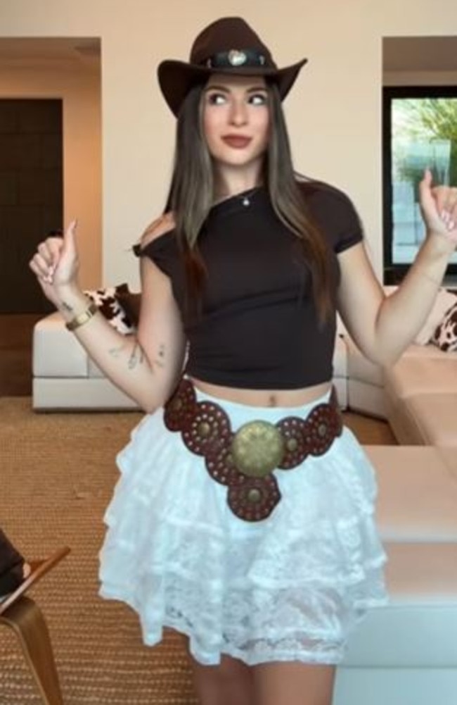 Musician Michelle Kennelly also made a splash, bringing back the chunky belt look that she paired with an off shoulder top. Picture: Instagram/Michelle Kennelly