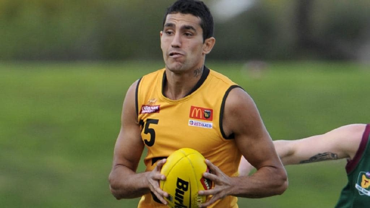 Marlion Pickett during a game for the WAFL.