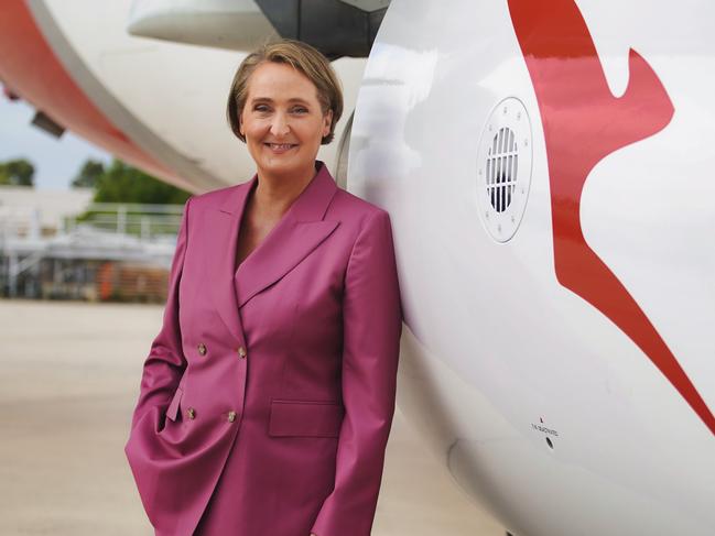 MELBOURNE AUSTRALIA - NewsWire Photos FEBRUARY 27, 2025: Vanessa Hudson the Chief Executive Officer (CEO) of Qantas Airways gives a press conference in  MelbournePicture: NewsWire / Luis Enrique Ascui