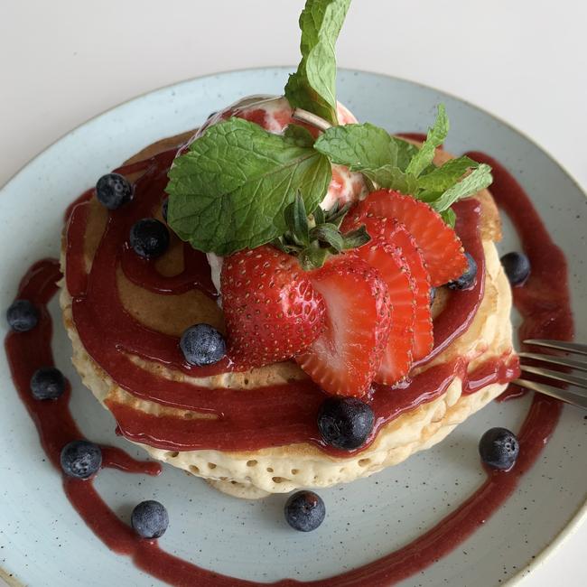 Ramekins Cafe, Caresldine: Vegan house made pancakes