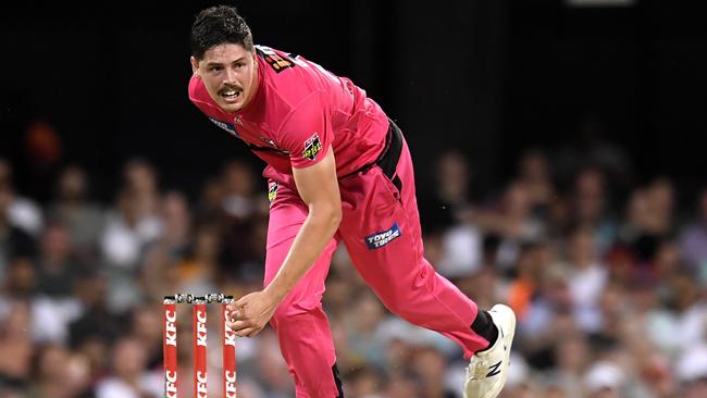 Ben Dwarshuis bowling against Brisbane Heat in the last Big Bash. Pic: Getty/Cricket Australia.