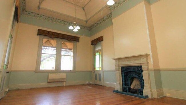 An office space inside the heritage-listed Harris House on Clifford St is now for lease.