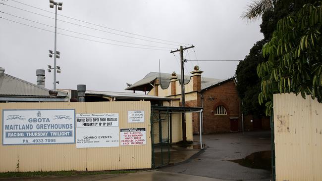 The front entrance to Maitland dogs. Racing was suspended this afternoon, but races continued to run at the Hunter track. Picture by Peter Lorimer.