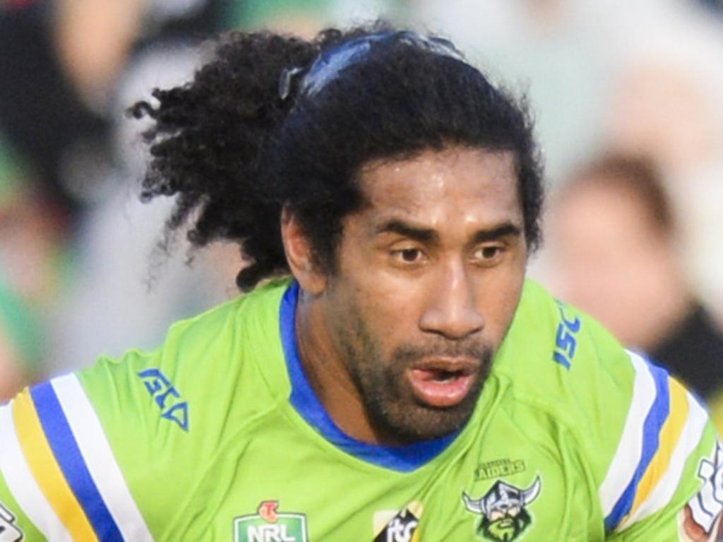 Sia Soliola of the Raiders scores a try during the Round 24 NRL match between the Canberra Raiders and the South Sydney Rabbitohs at GIO Stadium in Canberra, Saturday, August 25, 2018. (AAP Image/Rohan Thomson) NO ARCHIVING, EDITORIAL USE ONLY