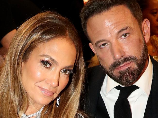 LOS ANGELES, CALIFORNIA - FEBRUARY 05: (L-R) Jennifer Lopez and Ben Affleck pose during the 65th GRAMMY Awards at Crypto.com Arena on February 05, 2023 in Los Angeles, California. (Photo by Johnny Nunez/Getty Images for The Recording Academy)