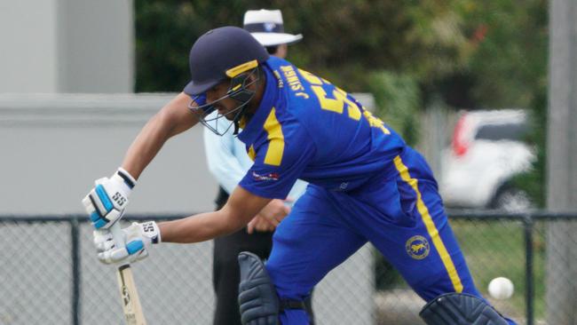 Taylors Lakes batter Jashanpreet Singh. Picture: Valeriu Campan