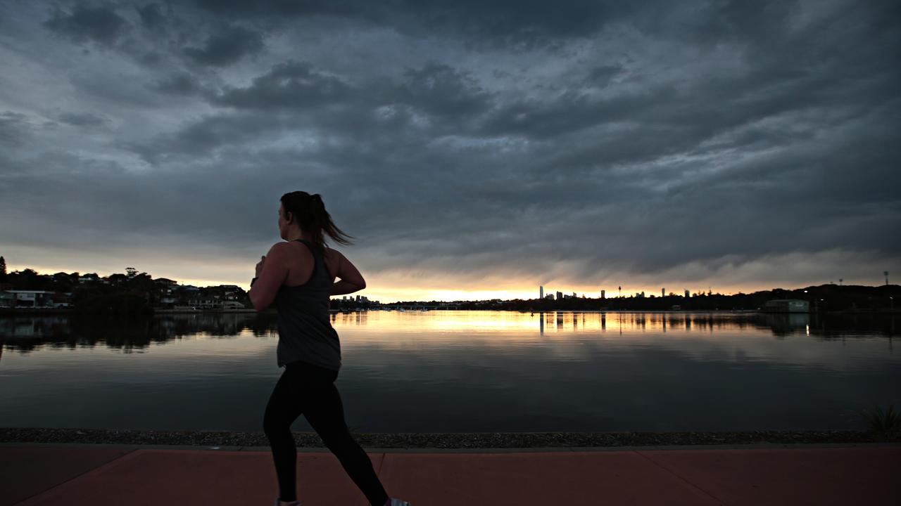 Sydney has been battered by strong winds and a rapid drop in temperature as a southerly change came through on Thursday. Picture: NCA NewsWire / Adam Yip