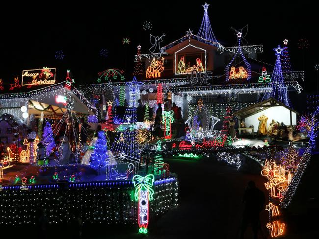 Christmas lights 2016 | The Courier Mail
