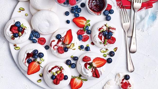 Egg-free mini berry pavlovas