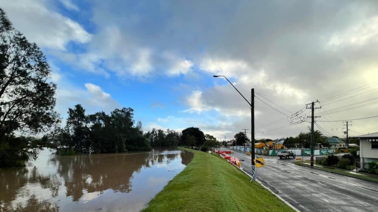 Levee bank on the Pacific Highway at Maclean about to go under. Picture: Newcastle SES