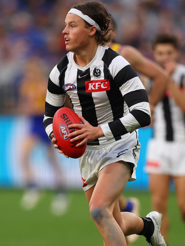 AFL 2023: Collingwood Magpies fans Jack Ginnivan protest outside the MCG,  VFL fight against Frankston, Campbell Brown rubbishes claims, latest news