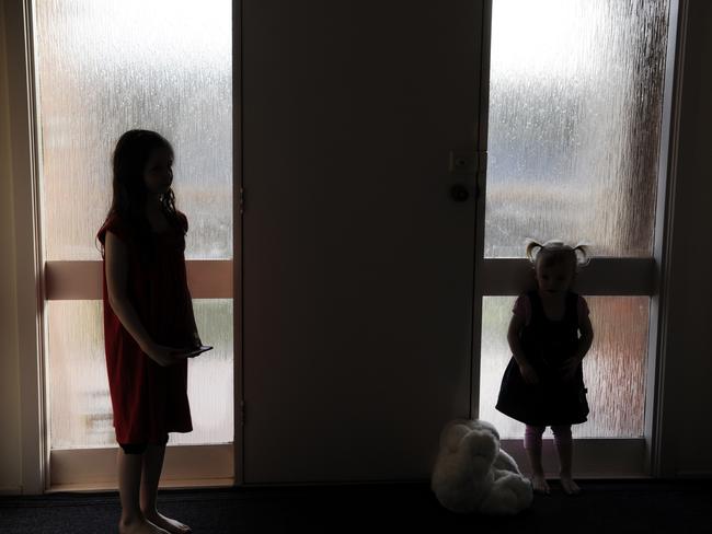 N13KN401    Knox foster care family Mandy and Trevor Allen from Ferntree Gully. DO NOT LIGHTEN IMAGE CHILDREN NOT TO BE IDENTIFIED.