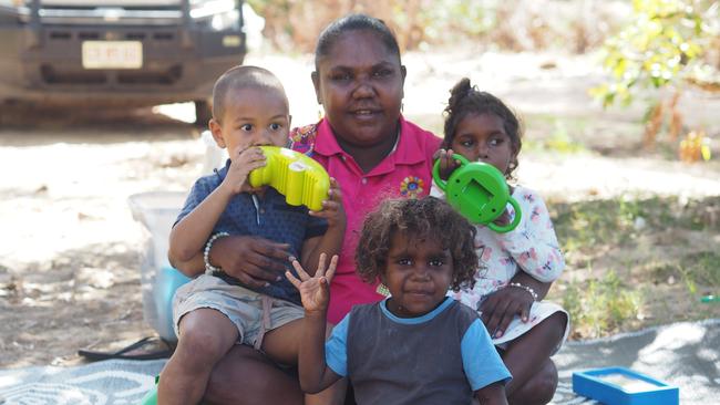 Early childhood educator Amanda Johnson with Indi Kindi children at Borroloola in the Gulf of Carpentaria.