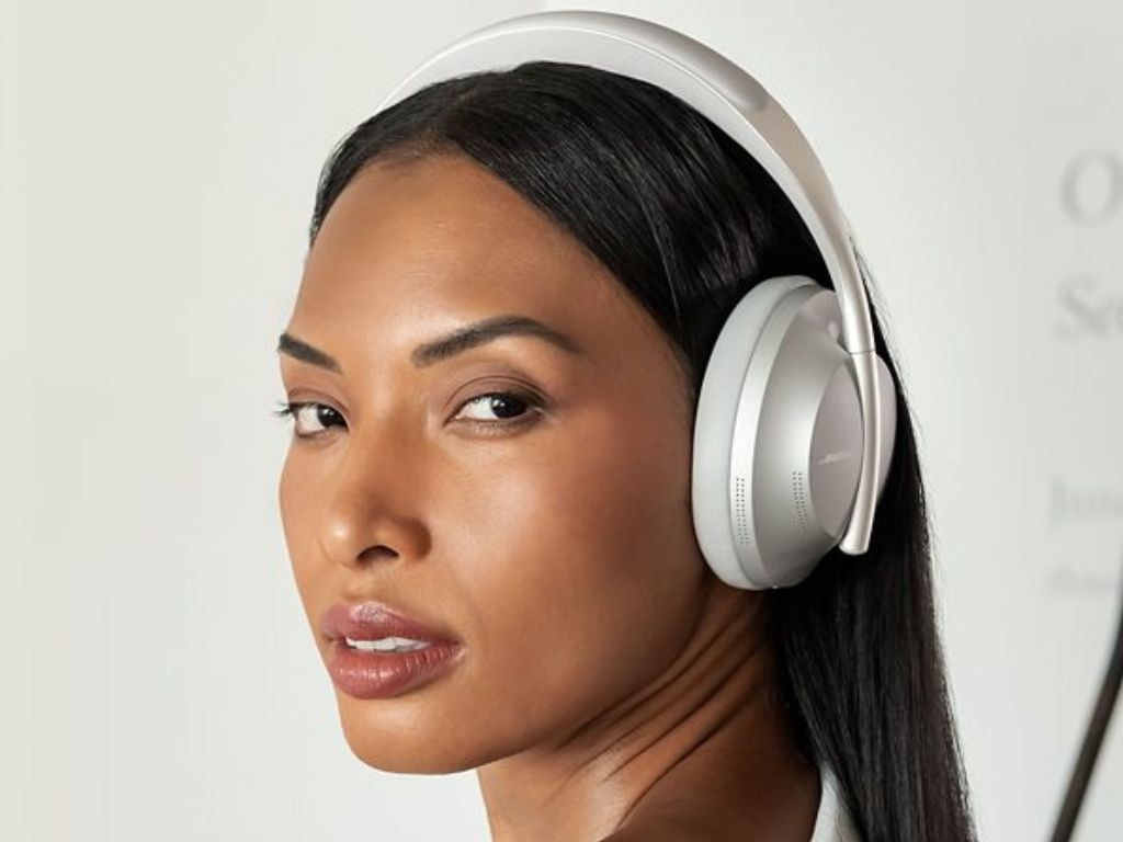 Check out great deals on Bose headphones this sale season.