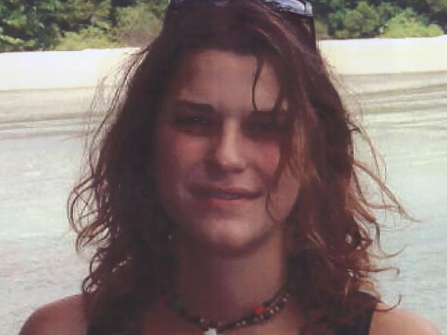 An undated handout photo received from the New South Wales Police on October 15, 2020 shows German school teacher Simone Strobel, who was murdered in 2005 in the small Australian east coast city of Lismore. - Australian authorities have announced a 1 million AUD (714,000 USD) reward for information that helps solve the murder of a young German tourist in a small country town in 2005. (Photo by Handout / NEW SOUTH WALES POLICE / AFP) / --XGTY-- --EDITORS NOTE -- RESTRICTED TO EDITORIAL USE MANDATORY CREDIT 
