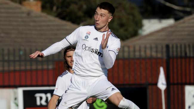 Anton Mlinaric in action for Oakleigh. Picture: Hamish Blair