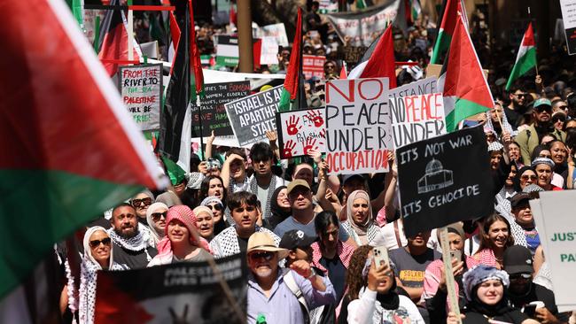 Jewish academics are quitting Australia’s major tertiary education union in protest at the union’s anti-Israel stance.