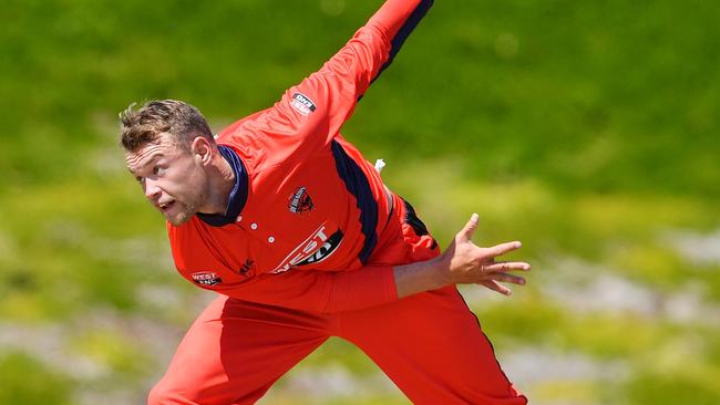 Luke Robins fires one down for the Redbacks in a One-Day Cup clash against Tasmania at Karen Rolton Oval. Picture: David Mariuz/AAP