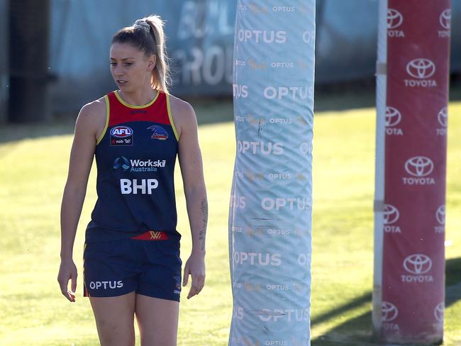 Deni Varnhagen was welcomed back to Crows training on Monday, following hr controversial vax stance. Picture: Dean Martin