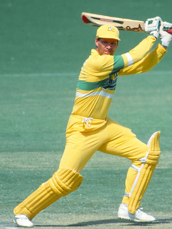 AUSTRALIA - FEBRUARY 1: Dean Jones of Australia bats during a One Day International match on February 1, 1990 in Australia. (Photo by Getty Images)