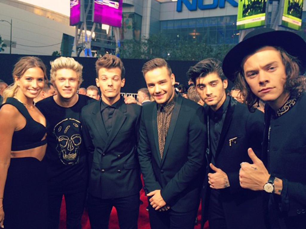 American Music Awards 2014 on social media... Television presenter Renee Bargh, “Guys it’s 1D. Cue high pitched squeals.” Picture: Instagram