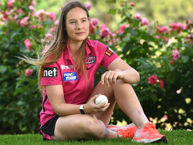 Sydney Sixers bowler Lauren Cheatle